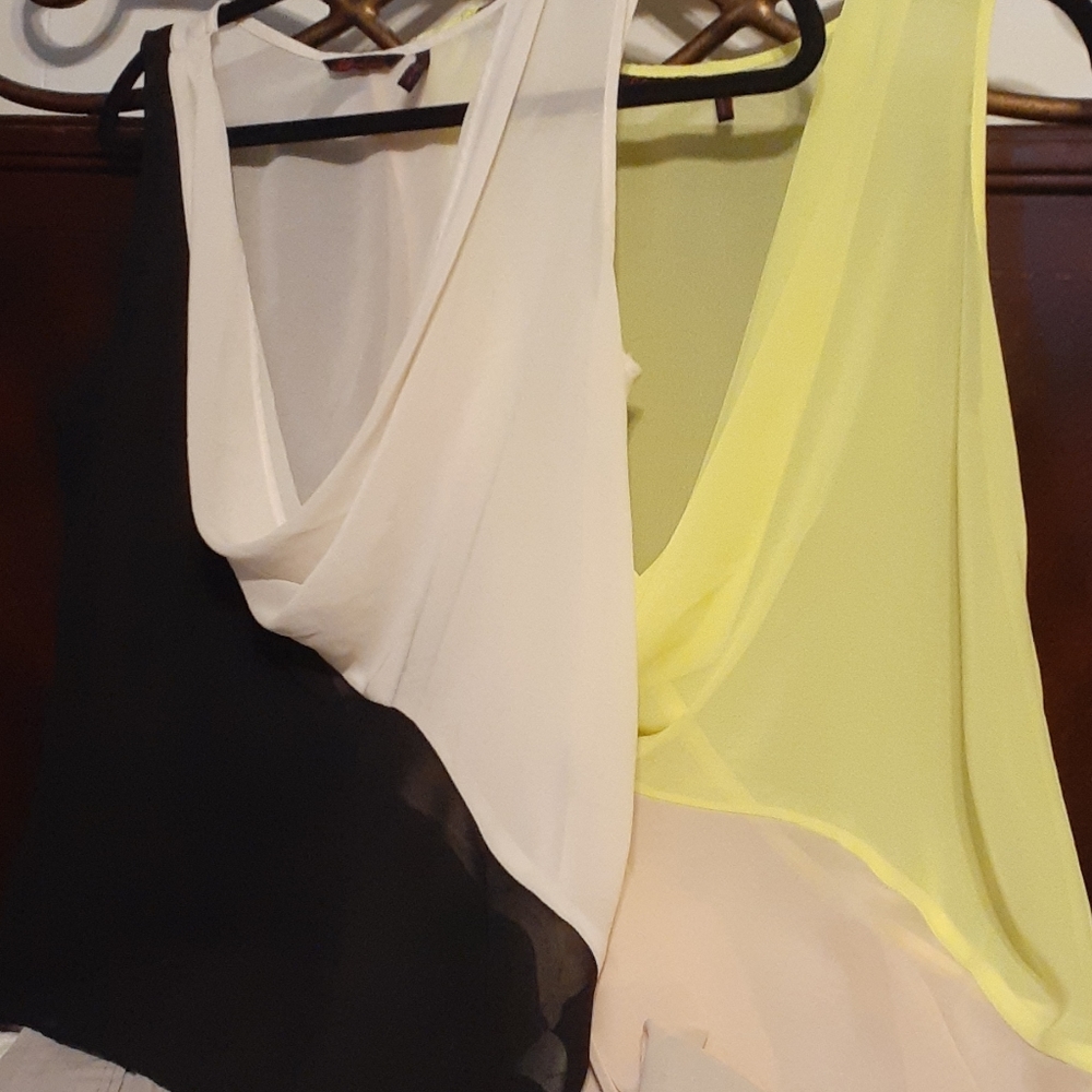 2-Sofia Vargas sheer two tone tank tops sz M